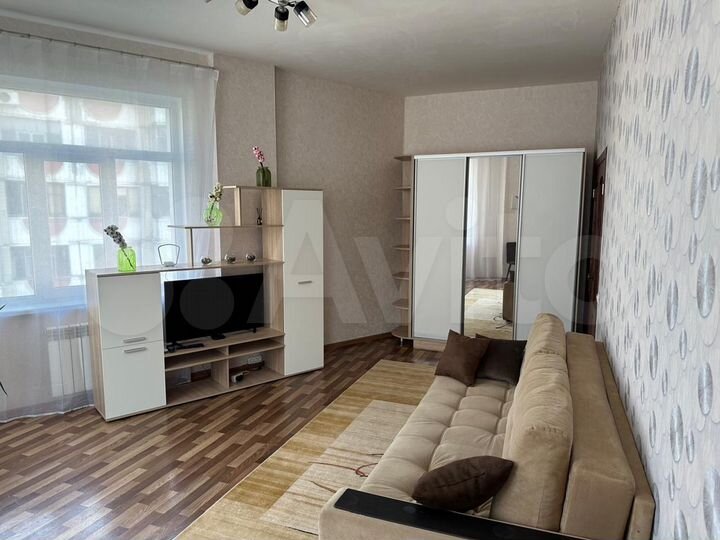 2-к. квартира, 74 м², 7/15 эт.