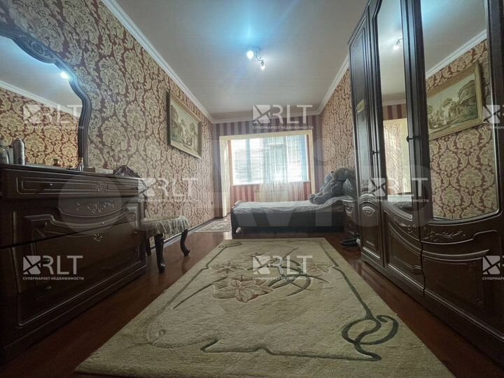 2-к. квартира, 100 м², 1/5 эт.