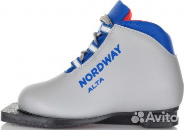 Лыжи детские беговые, палки и ботинки