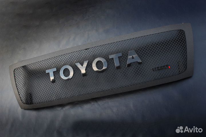 Toyota Land Cruiser 100 решётка радиатора черная