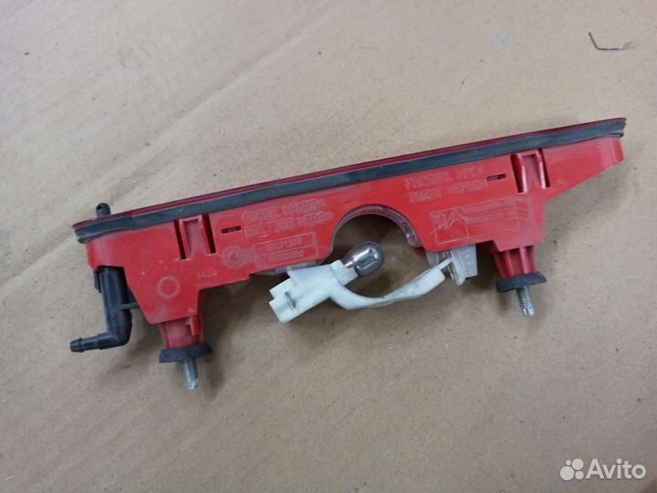 Peugeot partner tepee стоп сигнал задний