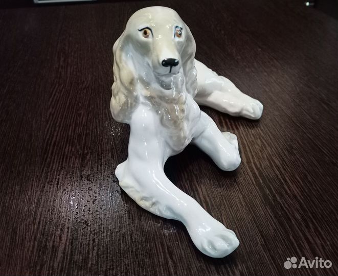 Фарфоровая статуэтка 