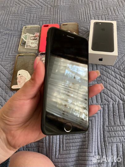 Телефон iPhone 7