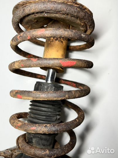 Стойка передняя Fiat Punto 176