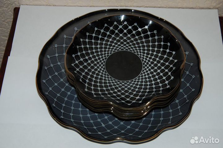 Набор блюдо и блюдца. Новый