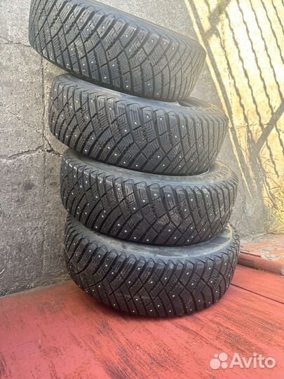 Колеса в сборе 195/65 R15 Зимние шипованые+колпаки