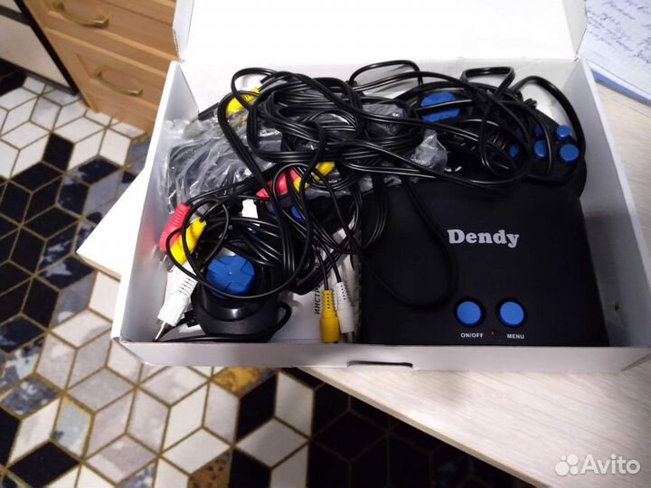 Игровая приставка dendy
