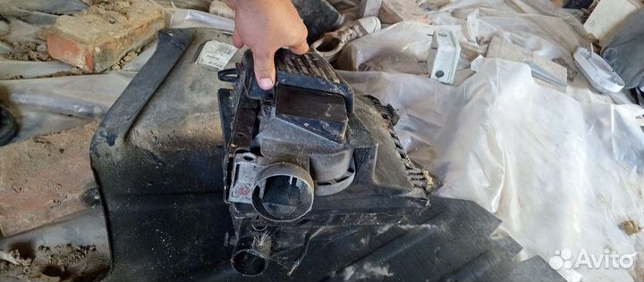 Корпус воздушного фильтра golf 3