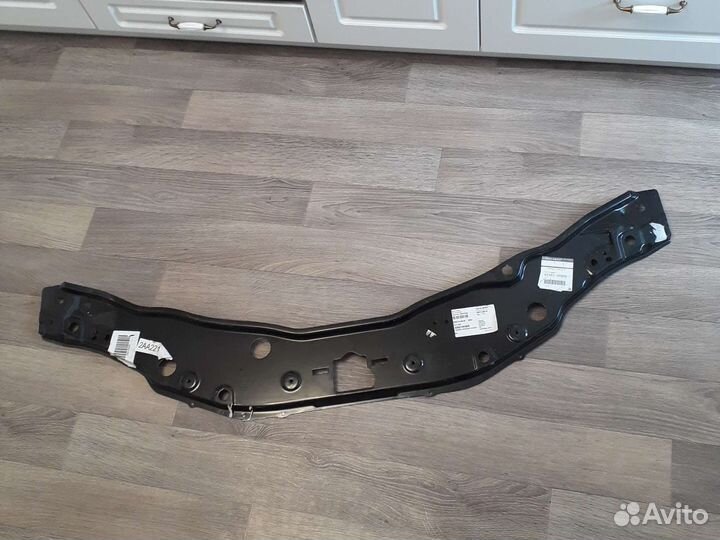 Суппорт радиатора Renault Duster 1