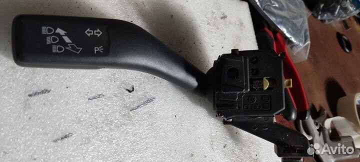 Подрулевой переключатель