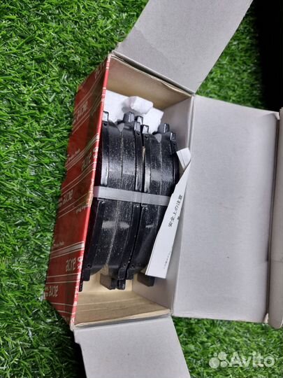 Колодки перед Toyota Altezza Chaser Mark II Crown