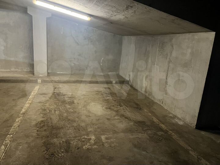 Машиноместо, 16 м²