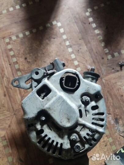 Генератор Toyota Vitz KSP90 2SZ-FE 2009