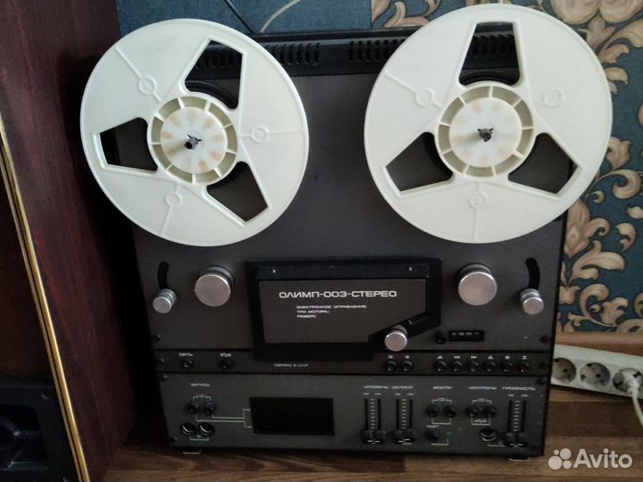 Катушечный магнитофон