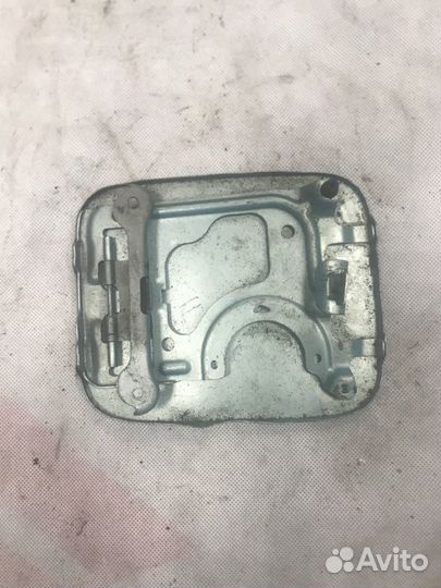 Лючок бензобака Nissan Tino HV10 SR20DE 2002