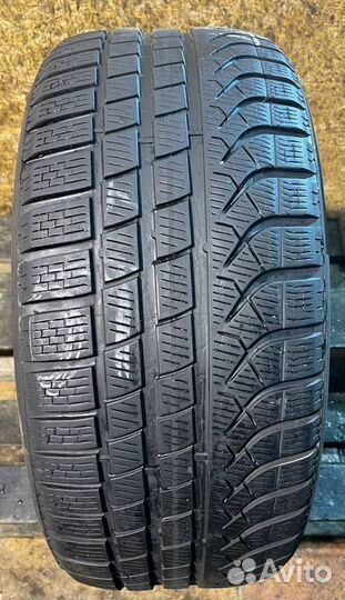 Pirelli P Zero Winter 235/40 R19