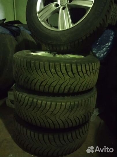 R17 Kumho 722 225/65, PCD 5x114.3 DIA 60.1