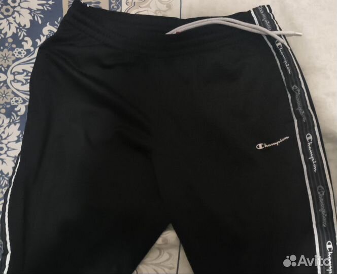 Спортивные штаны champion на лампасах
