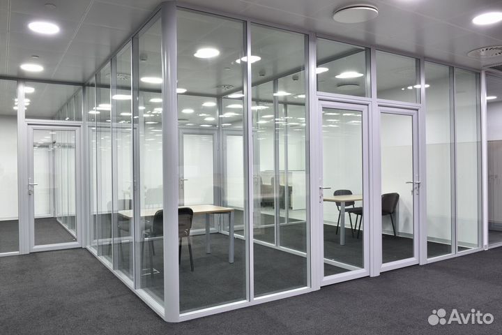 Стеклянные перегородки для интерьера