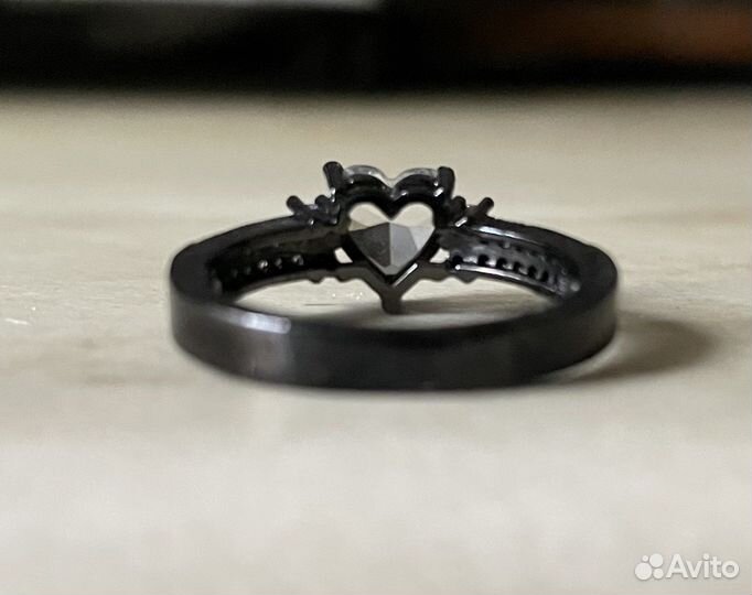 Кольца с камнями