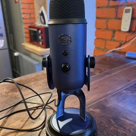 Микрофон студийный Blue Yeti