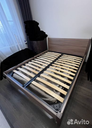 Кровать с подъемным механизмом 160х200