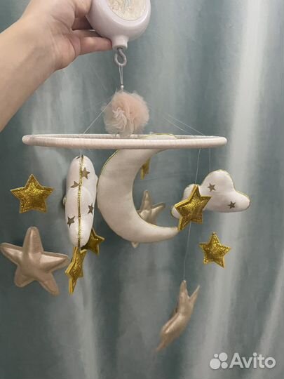 Детский музыкальный мобиль