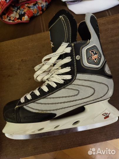 Коньки хоккейные 45 размер