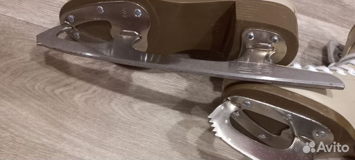 Коньки фигурные 35 размер