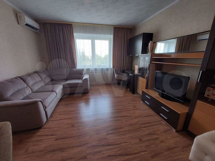 2-к. квартира, 54 м², 5/10 эт.