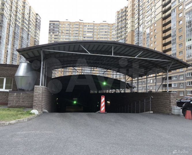 Машиноместо, 13 м²