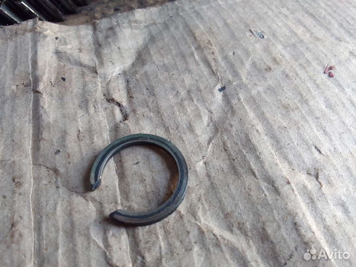 Стопорное кольцо 4 шестерн втор вал Chery Amulet