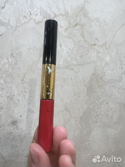 Помада блеск Chanel Strawberry red