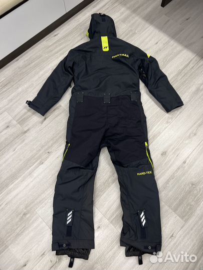 Продам снегоходный комбинезон Finntrail