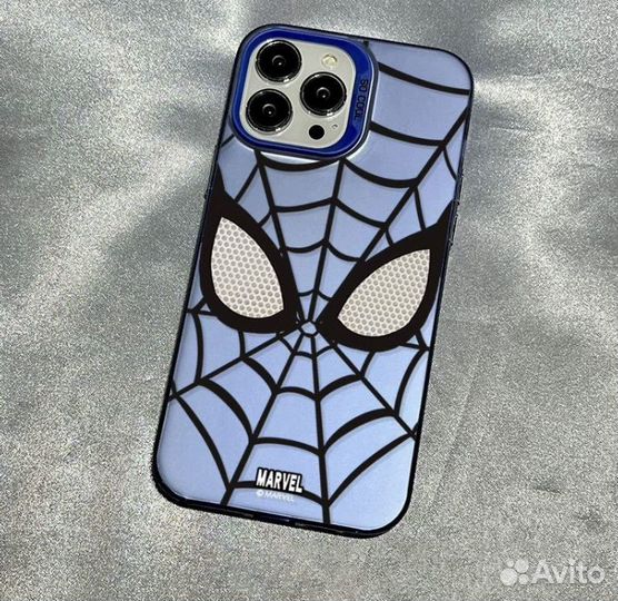 Чехол на iPhone