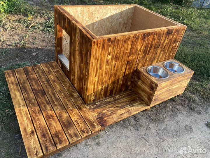 Теплая будка для собак крупных пород