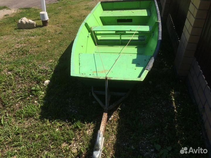Продам лодку с прицепом