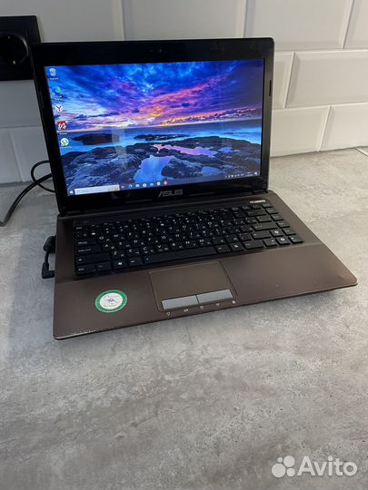 Ноутбук Asus на i5