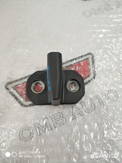 Ответная часть замка двери Мерседес W211