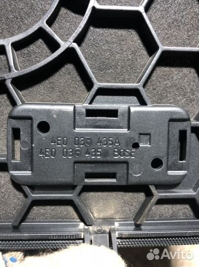 Решетка сабвуфера audi а8 d3 черная