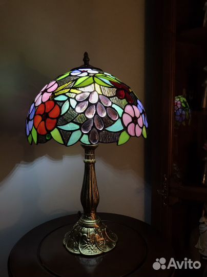 Лампа настольная в стиле Тиффани