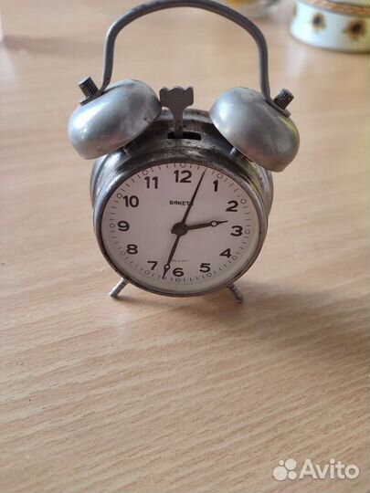 Настольные часы будильник СССР Ракета