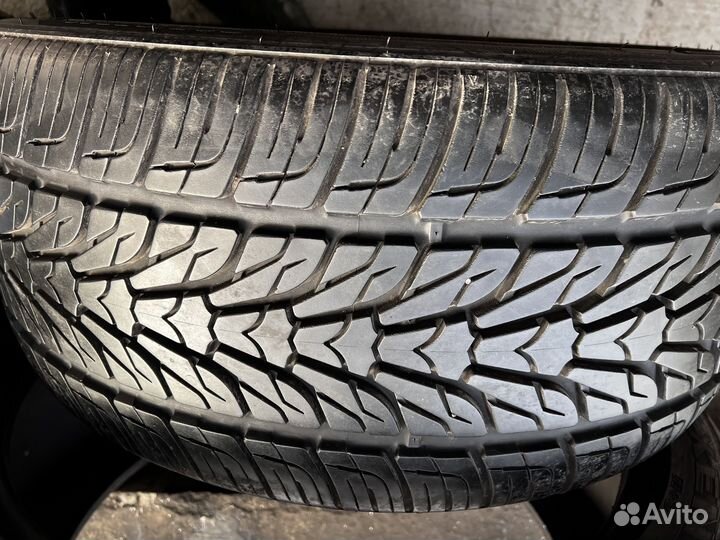 Nexen Roadian HP SUV 285/35 R22