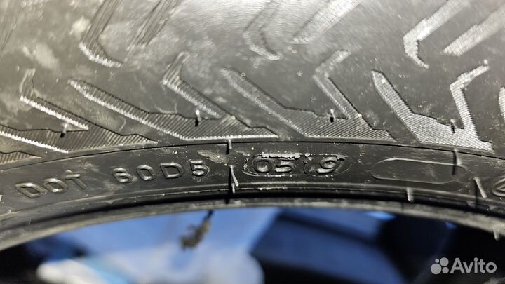 Nokian Tyres Hakkapeliitta 8 215/55 R17 98T