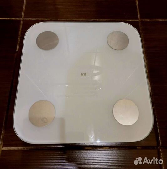 Умные весы Xiaomi Mi Body Scale 2