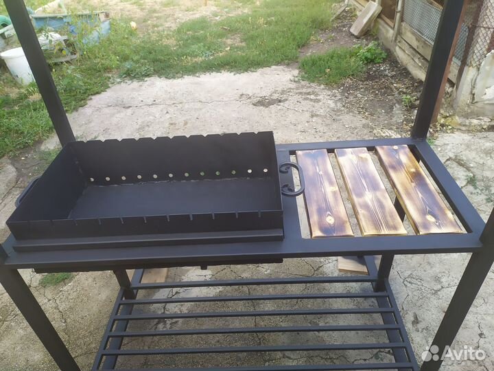 Мангал с крышей