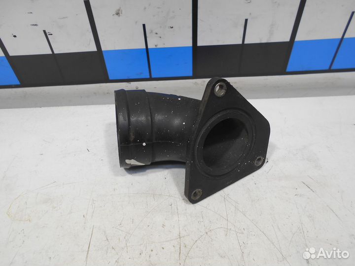 Патрубок VW 031129637A