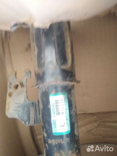 Пневма стойки lexus rx300 2005 года