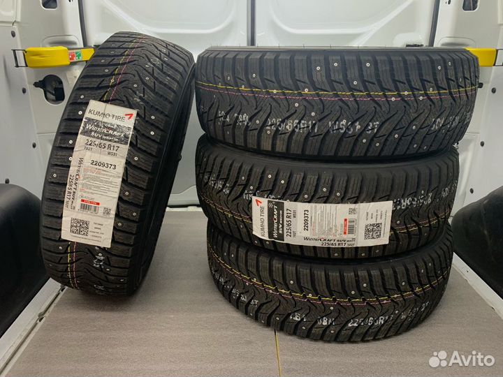 Kumho WinterCraft SUV Ice WS31 225/60 R17 103T