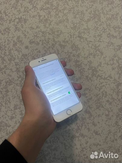 iPhone 8, 64 ГБ